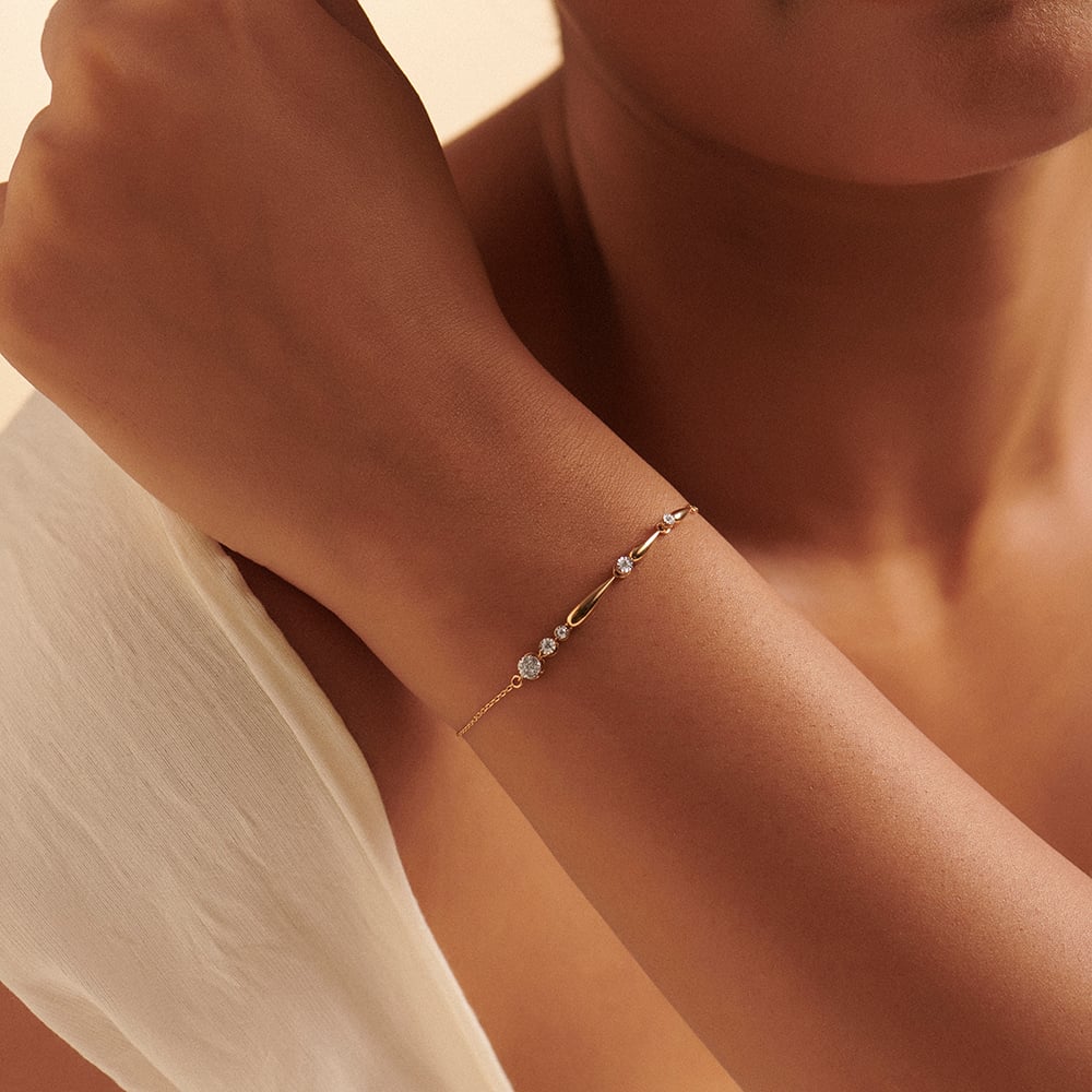 Graceful Flame Diamond Bracelet,,hi-res image number null
