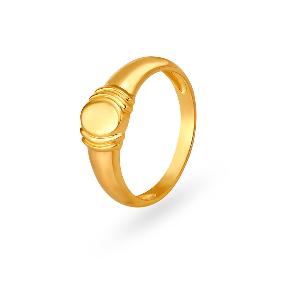 Sublime 22 Karat Yellow Gold Oval Finger Ring