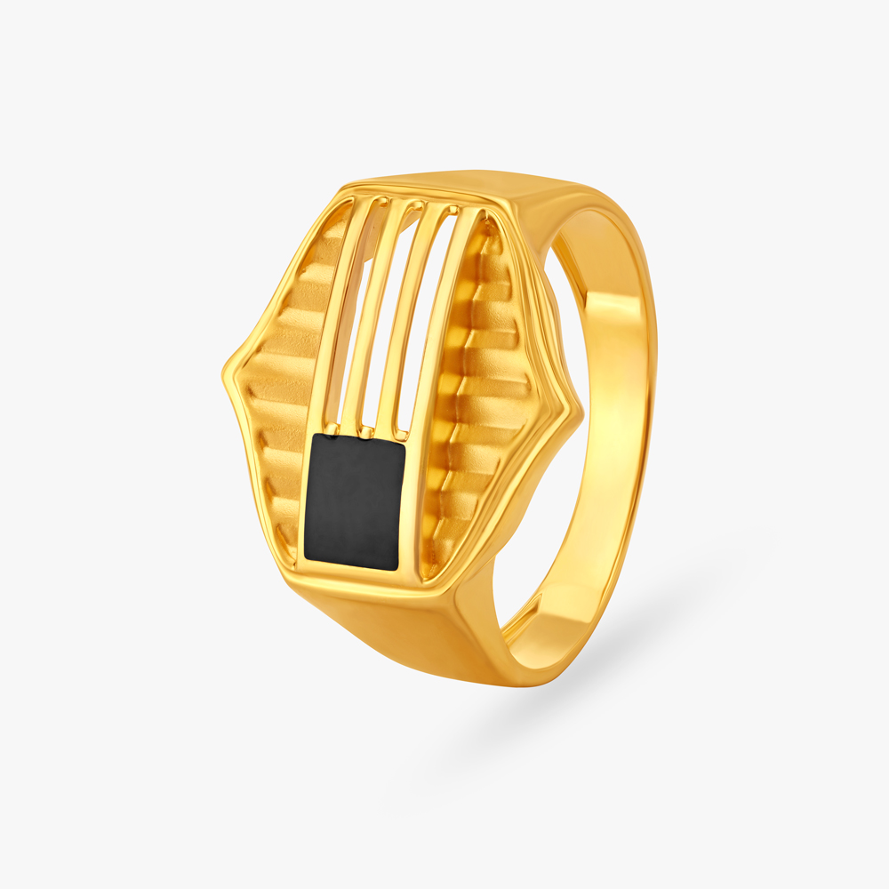 Peter Diamond Ring For Men | Classy Diamond & Gold Ring | CaratLane