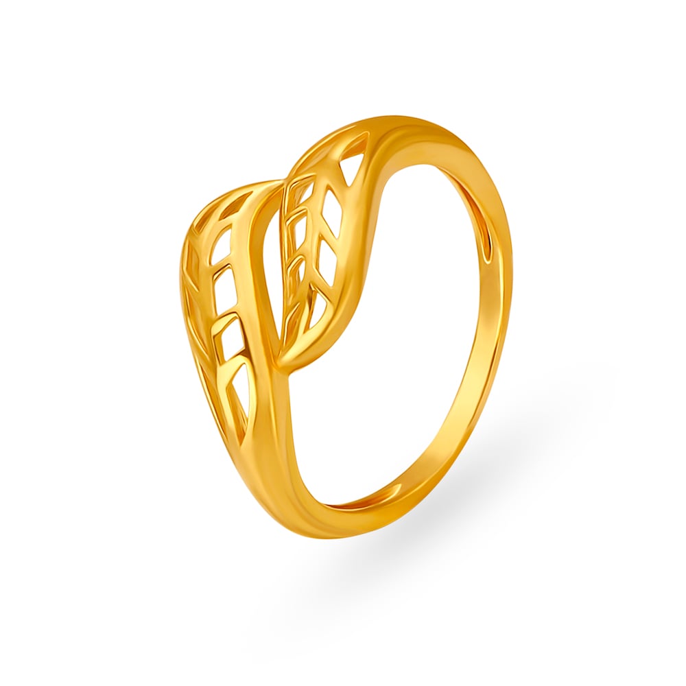 

Alluring Leaf Pattern Gold Mesh Ring