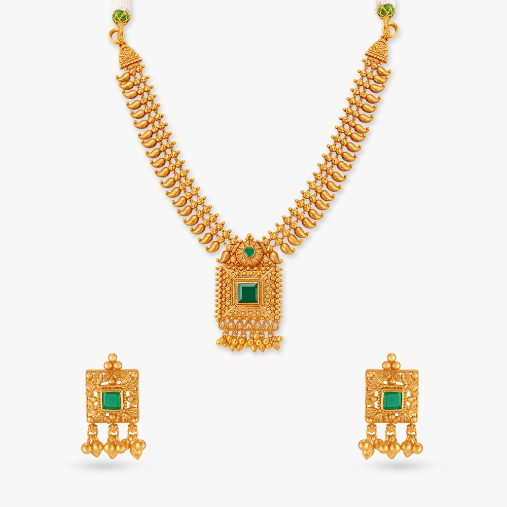 

Vibrant Necklace Set