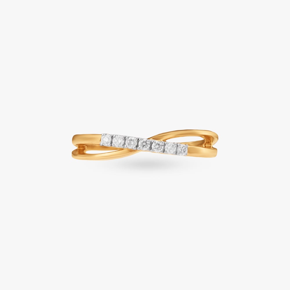 Gorgeous 18 Karat Yellow Gold And Diamond Finger Ring,,hi-res image number null