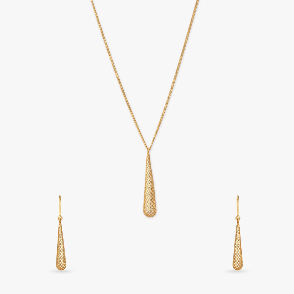 

Woven Shine Gold Pendant with Chain and Earrings Set