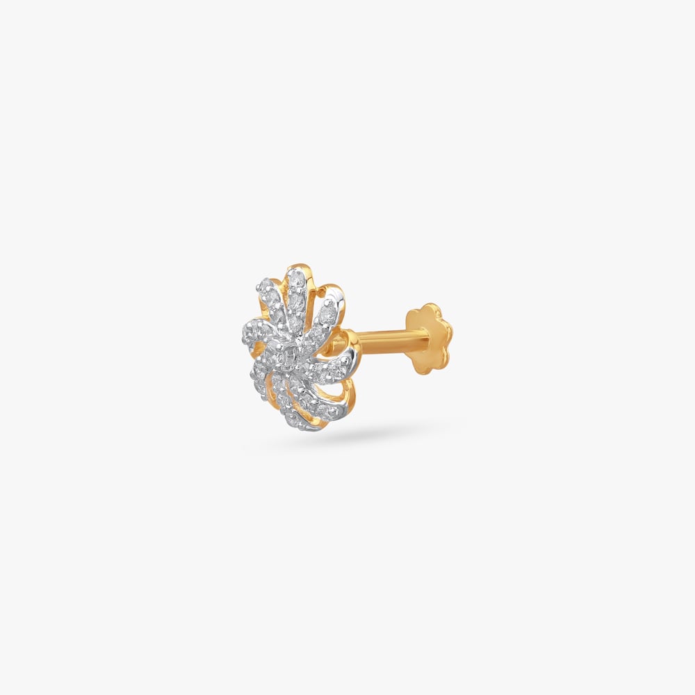 

Swirl Bloom Diamond Nose Pin