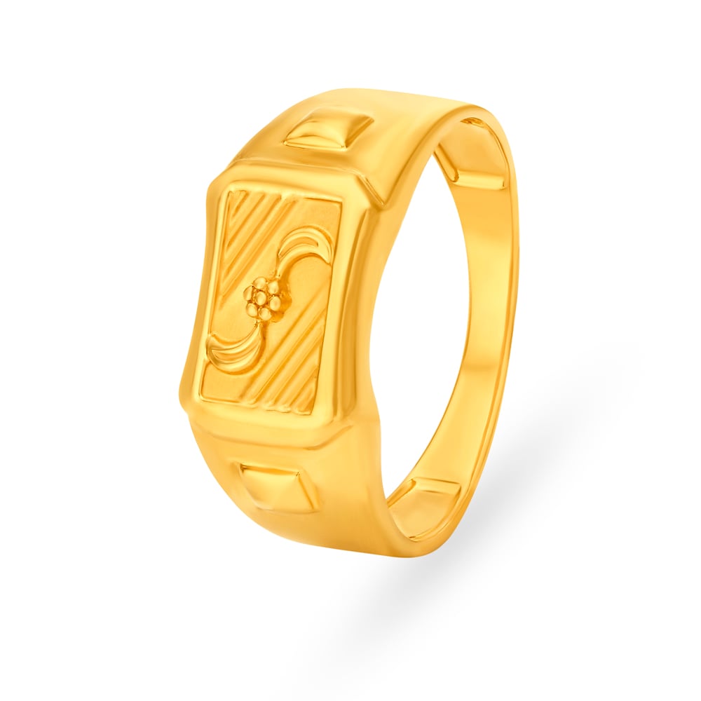 

Stunning 22 Karat Yellow Gold Floral Engraved Finger Ring
