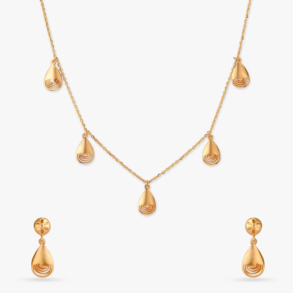 

Lattice Muse Gold Necklace Set