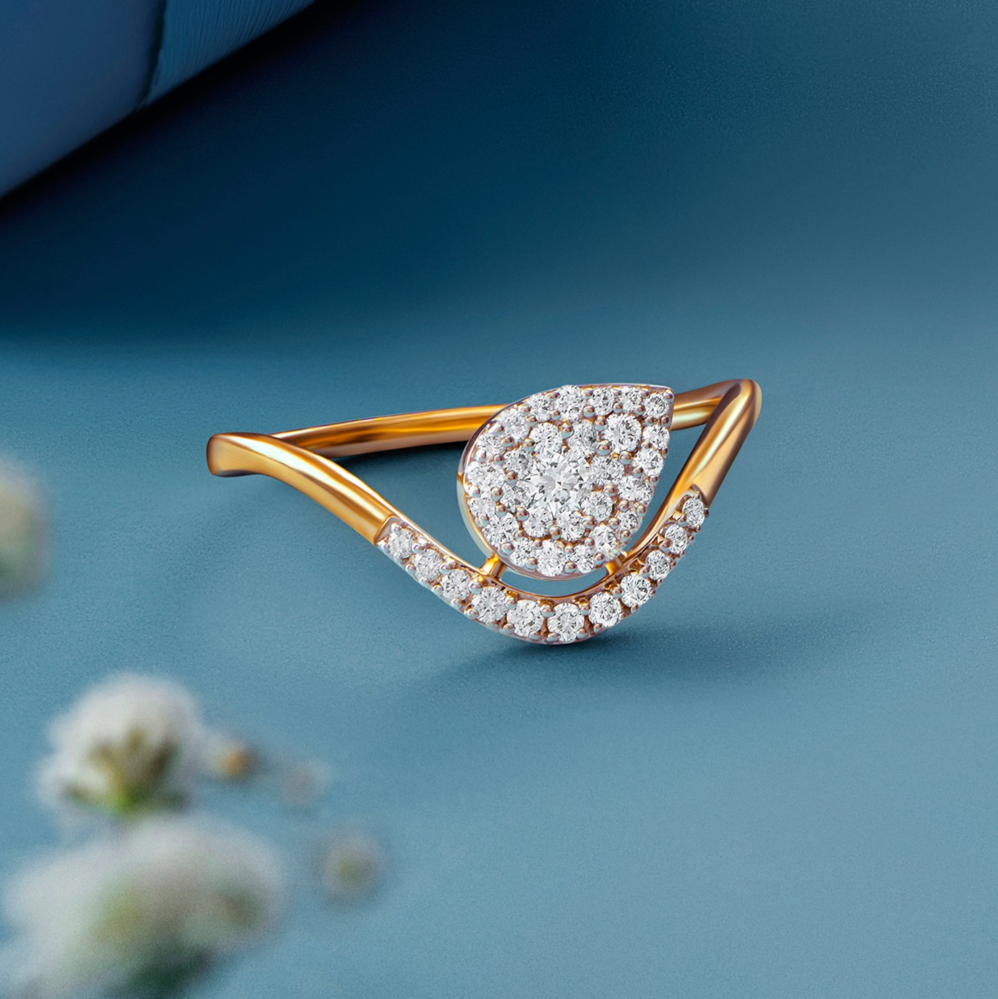 

Dewdrop Diamond Finger Ring