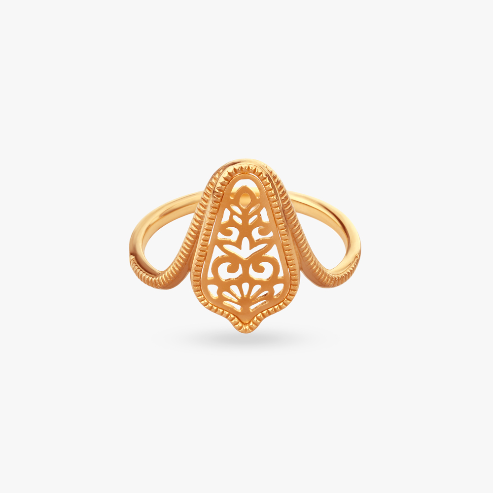 

Regal Shield Gold Ring
