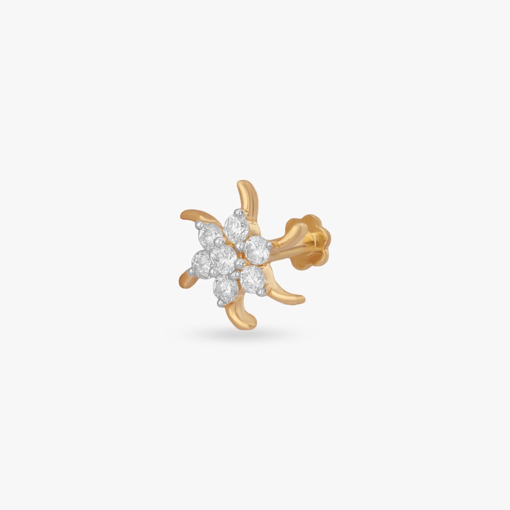 

Starlit Bloom Diamond Nose Pin