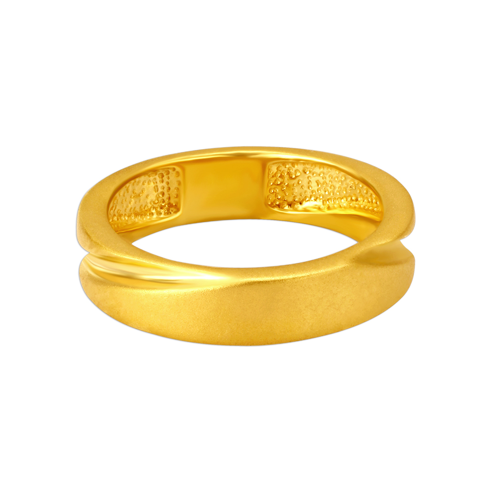 Striking 22 Karat Yellow Gold Swirled Finger Ring,,hi-res image number null