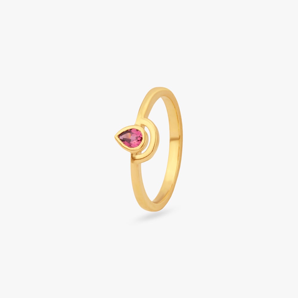 

Serene Petal Gold Ring