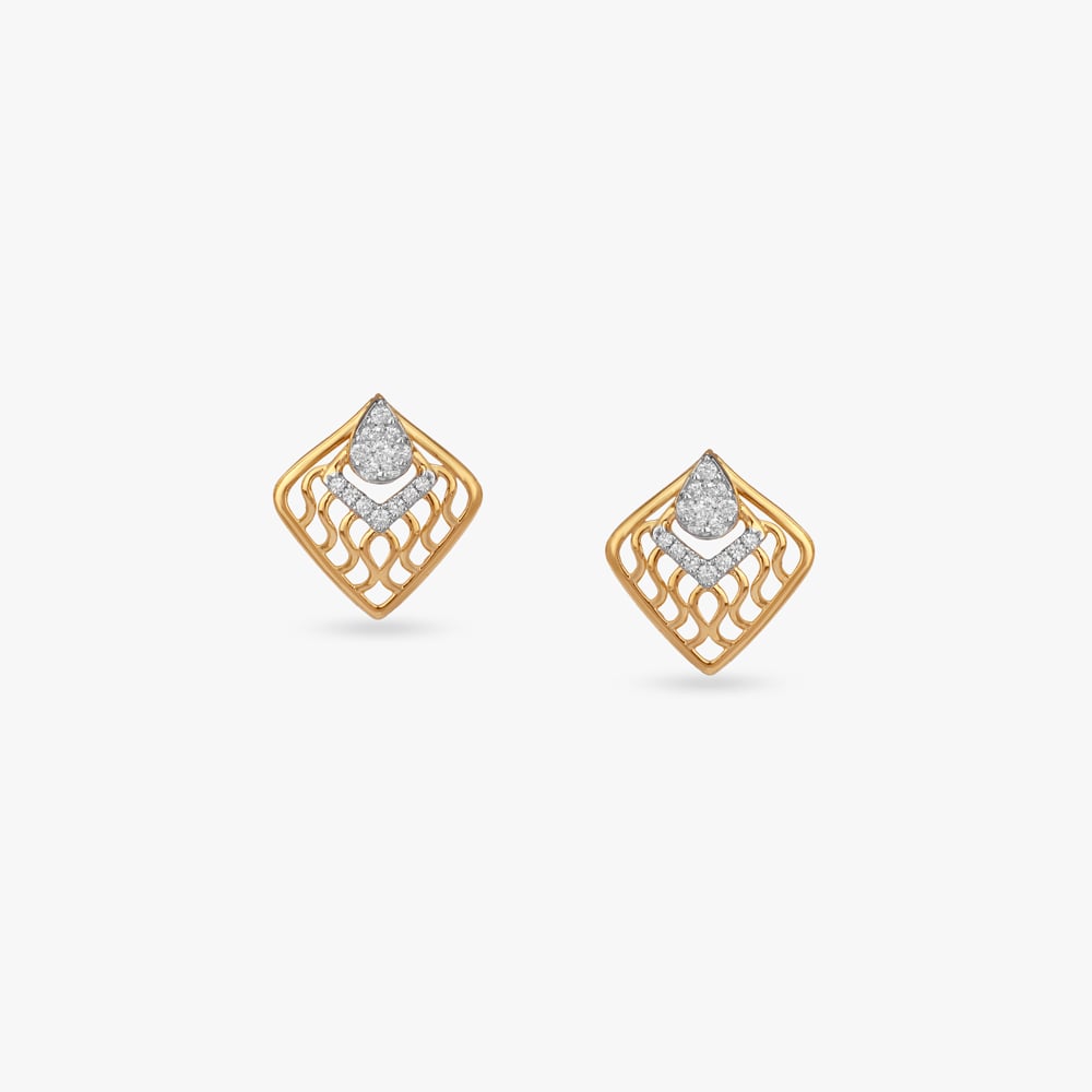 

Luminous Flame Diamond Stud Earrings