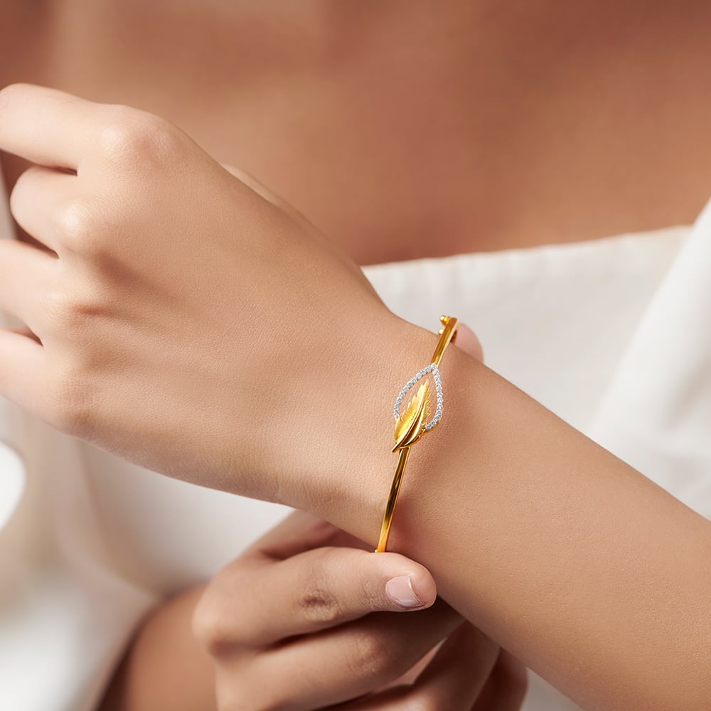 Resplendent Leaf Bangle