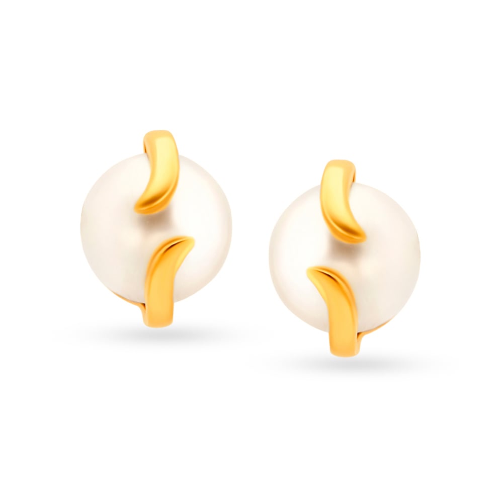 

Glamorous Pearly Gold Stud Earrings