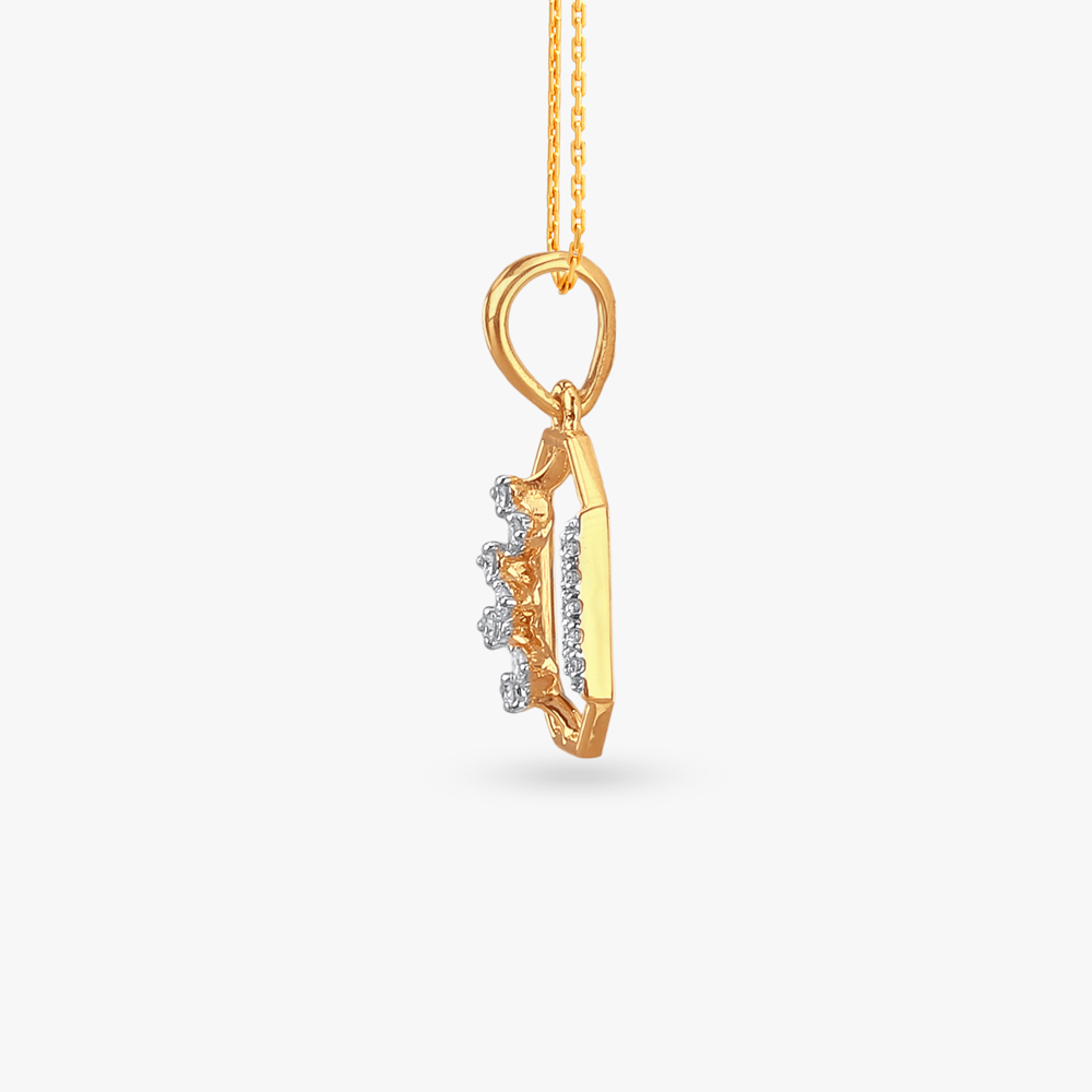 

Edgy Glint Diamond Pendant