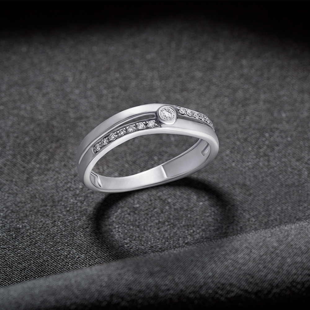 Spruce 950 Pure Platinum And Diamond Finger Ring