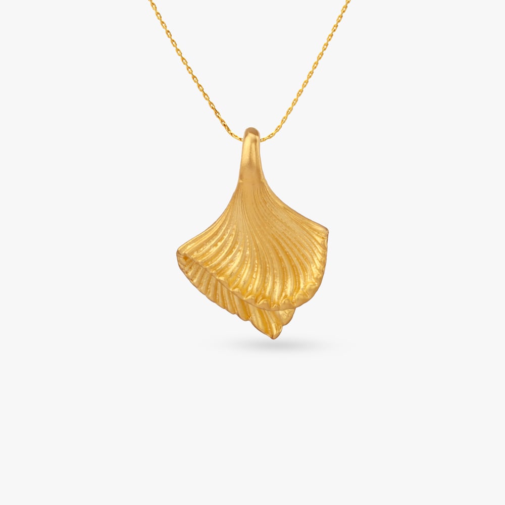

Petal Flow Gold Pendant
