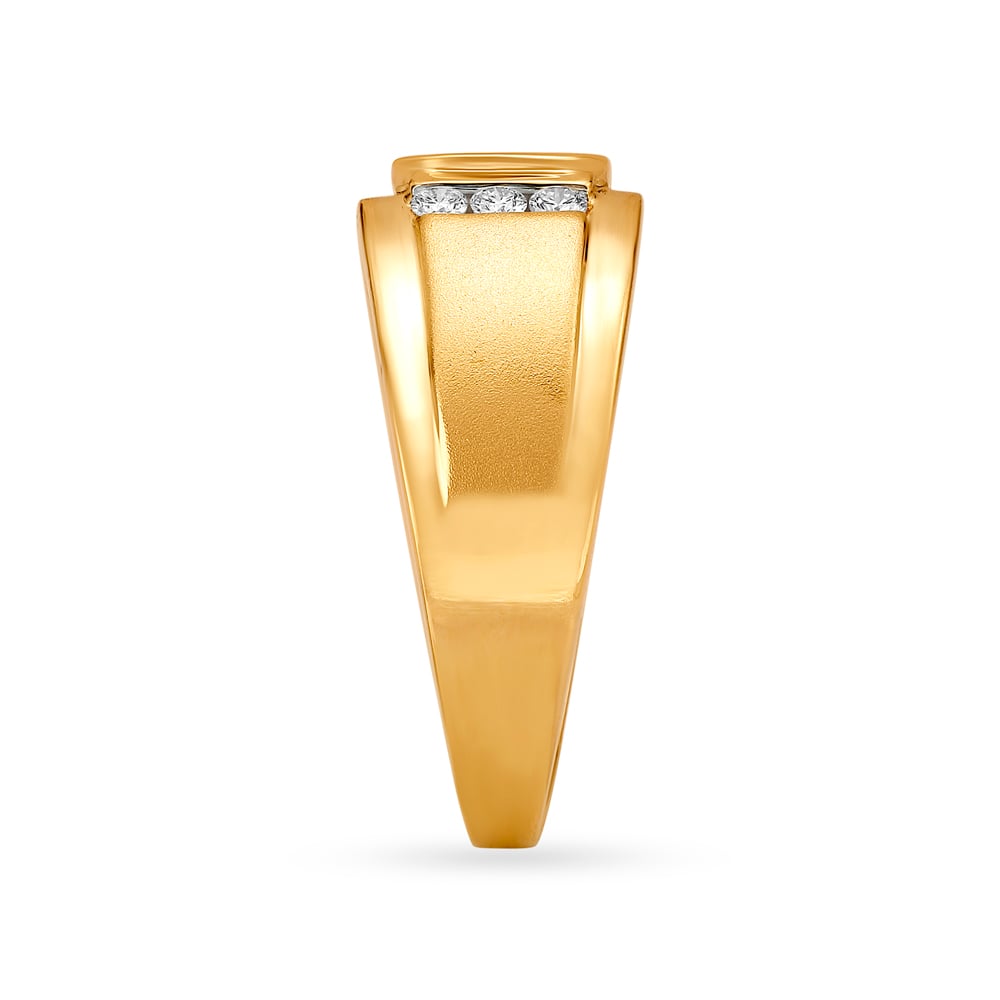 Assertive 18 Karat Yellow Gold And Diamond Finger Ring,,hi-res image number null