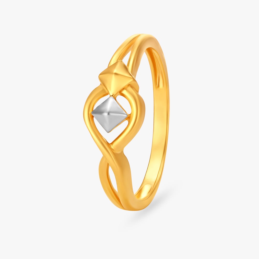 

Dainty Elegant Ring