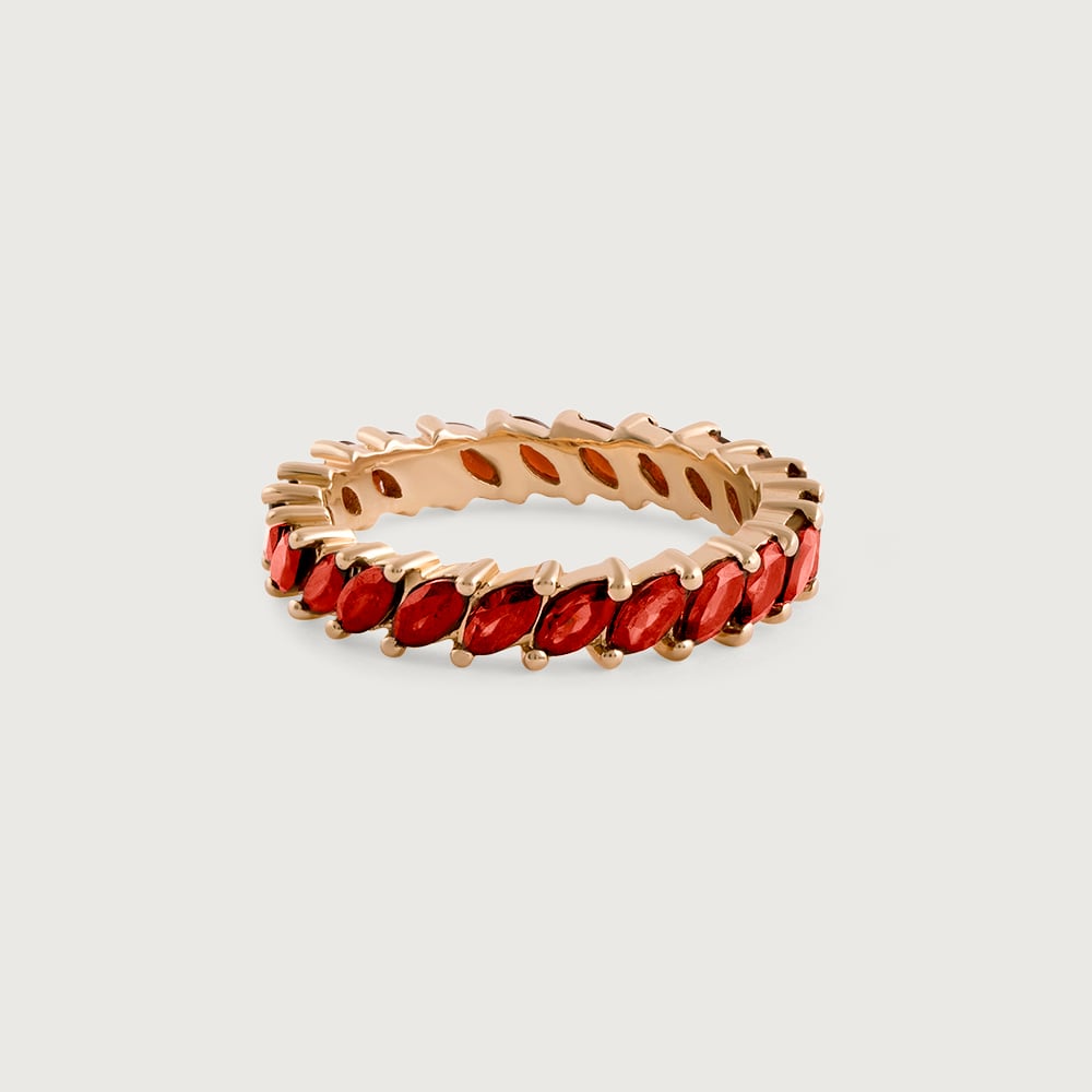 Sophisticated Red Garnet Gold Finger Ring