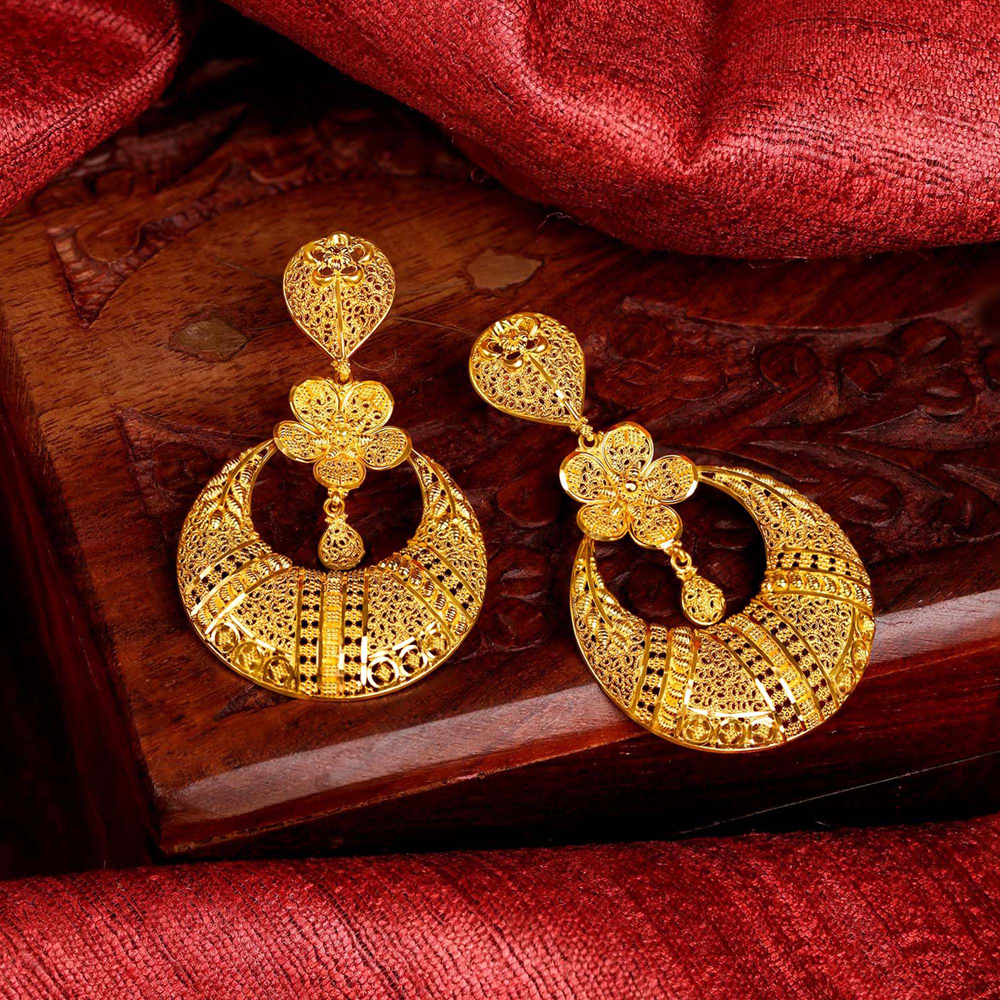 Flipkartcom  Buy Saizen Gold Plated Kaan Jhumka Jhumki Earrings Pearl  Alloy Jhumki Earring Online at Best Prices in India