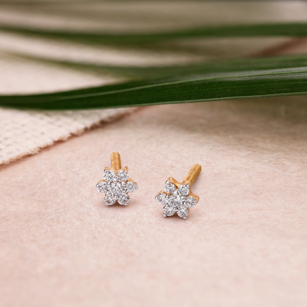 Demure Traditional Diamond Stud Earrings,,hi-res image number null
