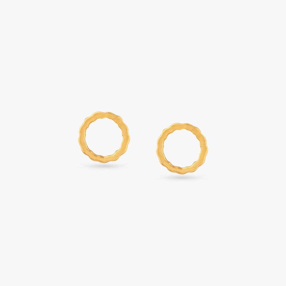 

Scalloped Bloom Gold Stud Earrings