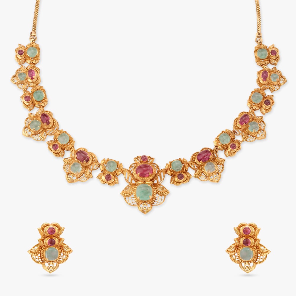 

Floral Weave Gold Necklace Set