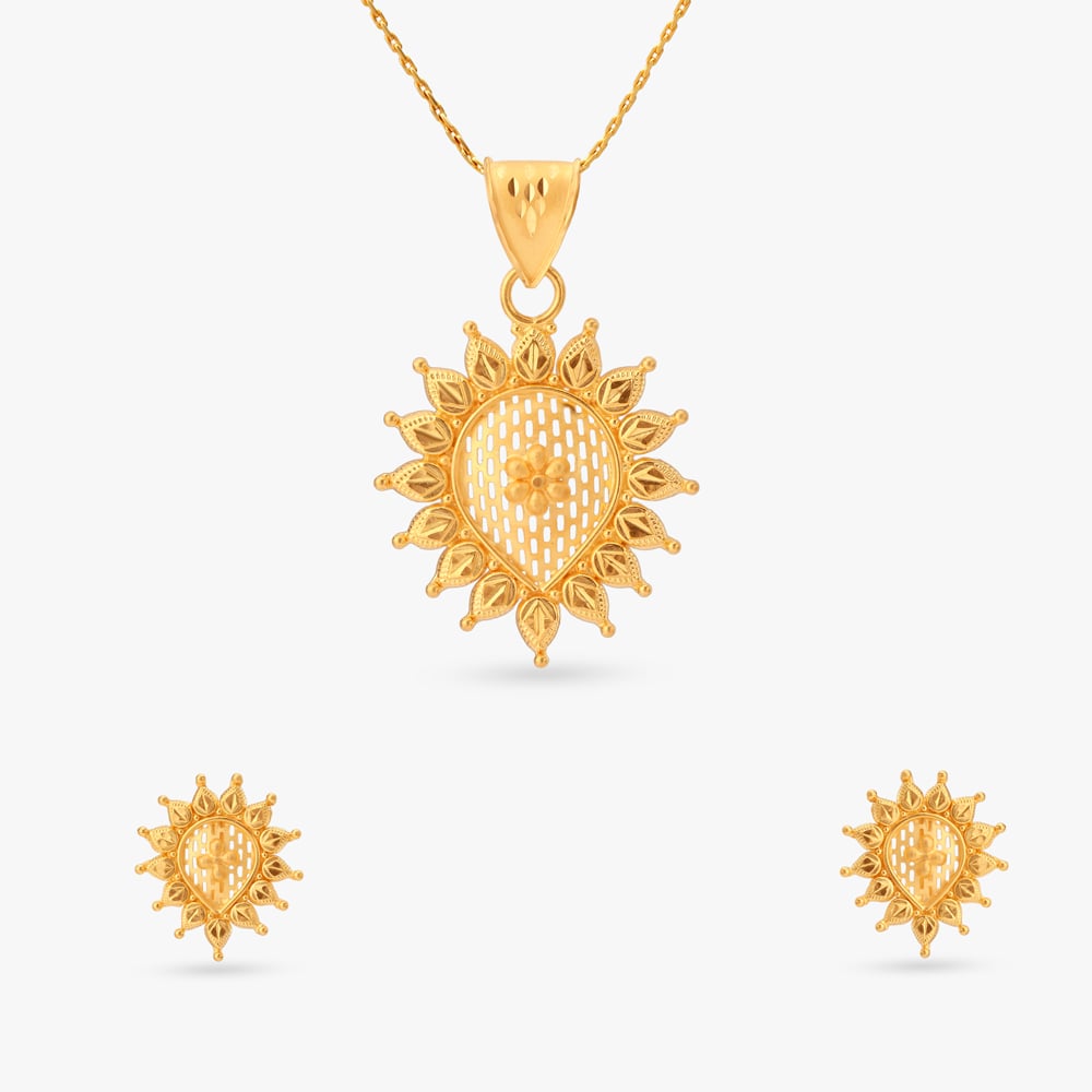 

Sunburst Glow Gold Pendant and Earrings Set