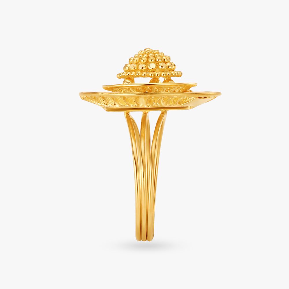 Royal Gold Finger Ring,,hi-res image number null