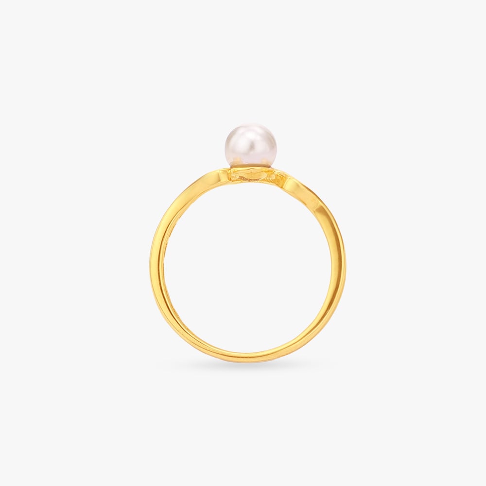 Curved Embrace Gold Finger Ring,,hi-res image number null