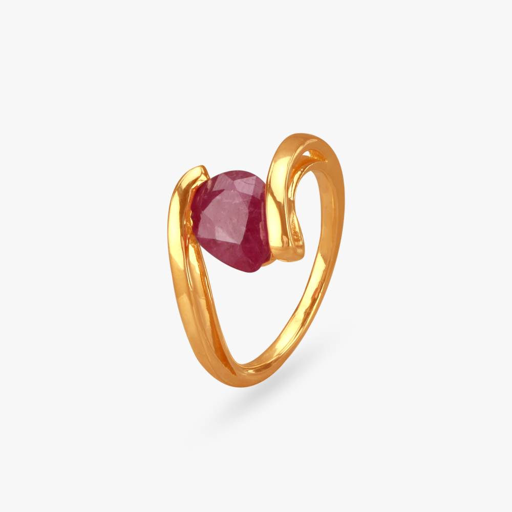 Ruby Twist Gold Finger Ring,,hi-res image number null