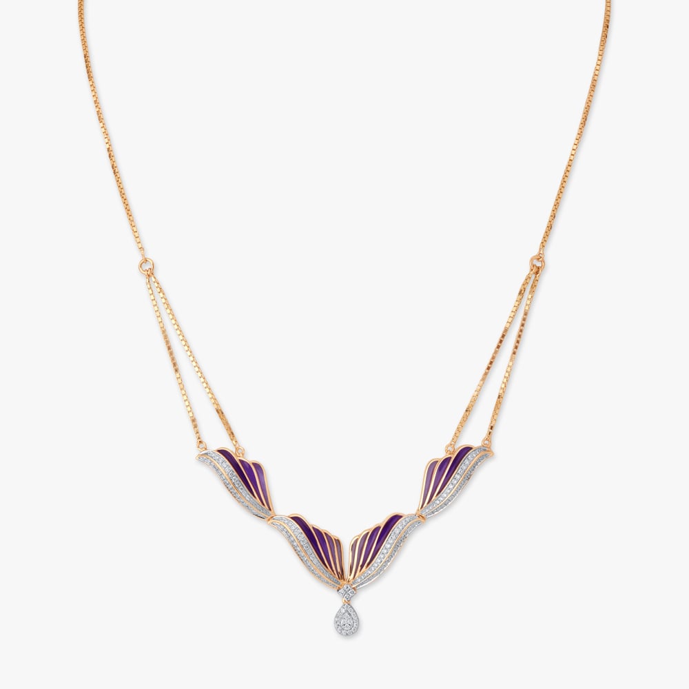

Wing Crest Diamond Necklace