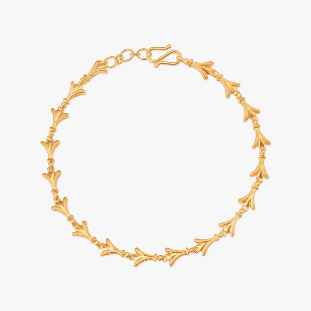 

Flowerbud Gold Bracelet