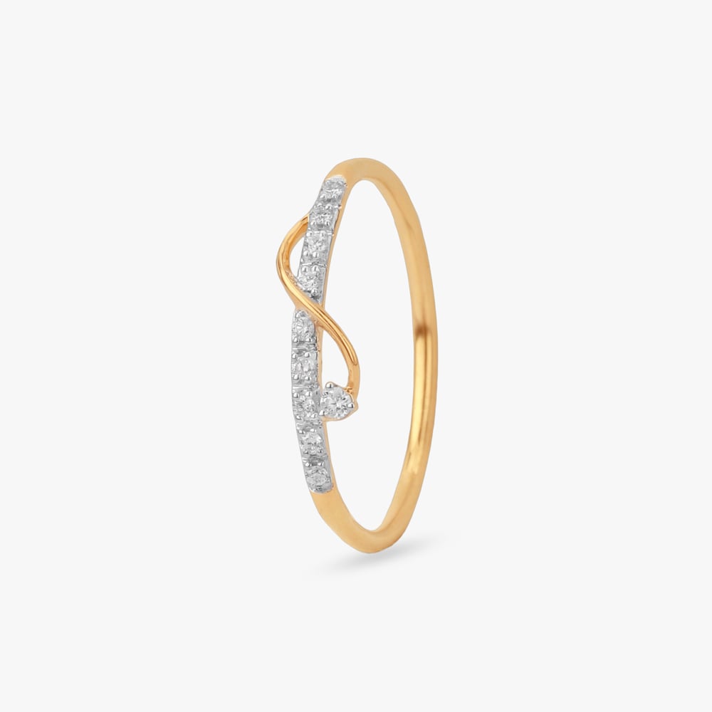 

Flowing Wave Diamond Ring