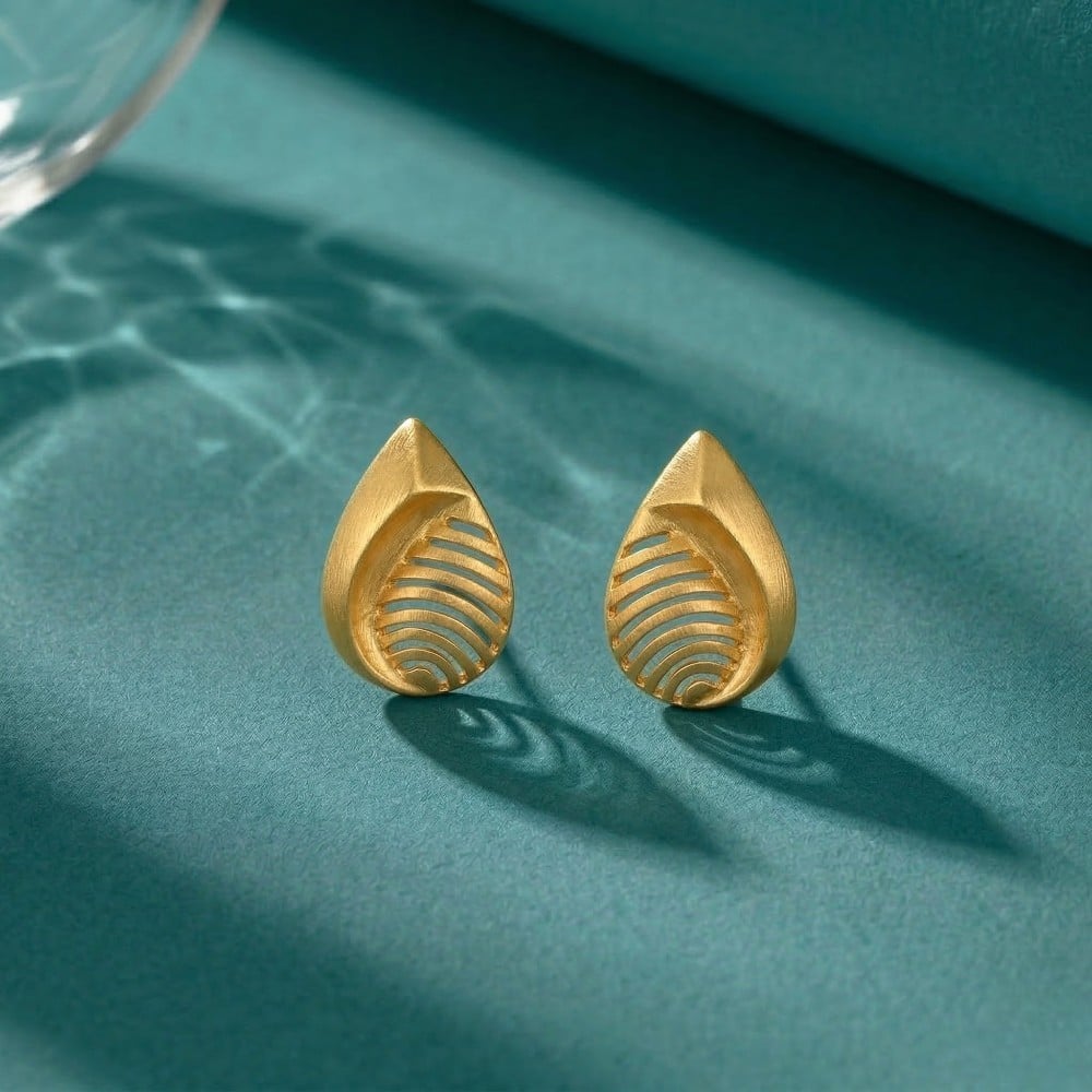 

Luminous Curve Gold Stud Earrings