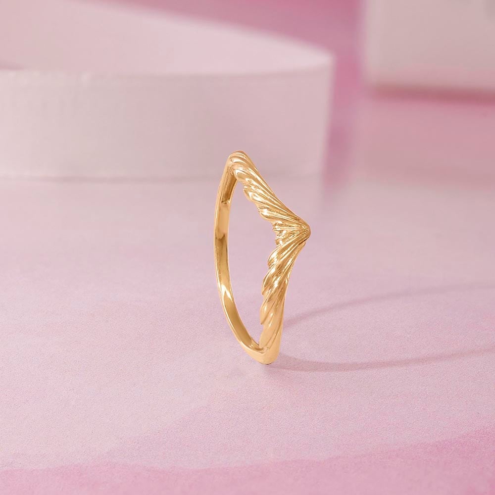 Wavy Charm Gold Ring