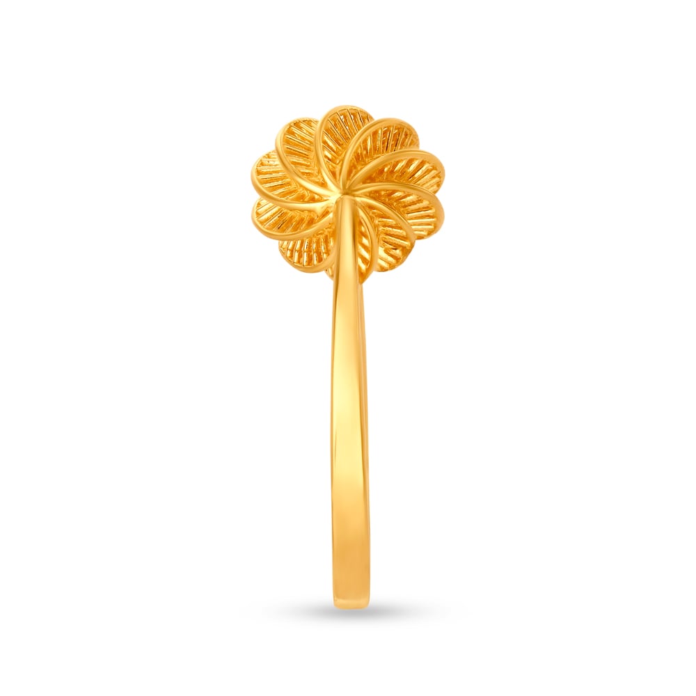 Breathtaking 22 Karat Yellow Gold Statement Ring,,hi-res image number null