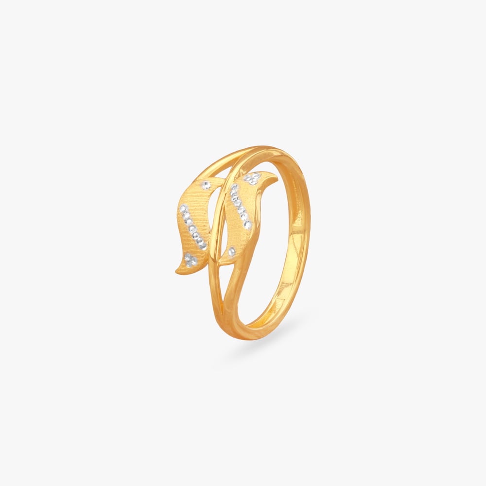 

Leaf Wrap Gold Ring