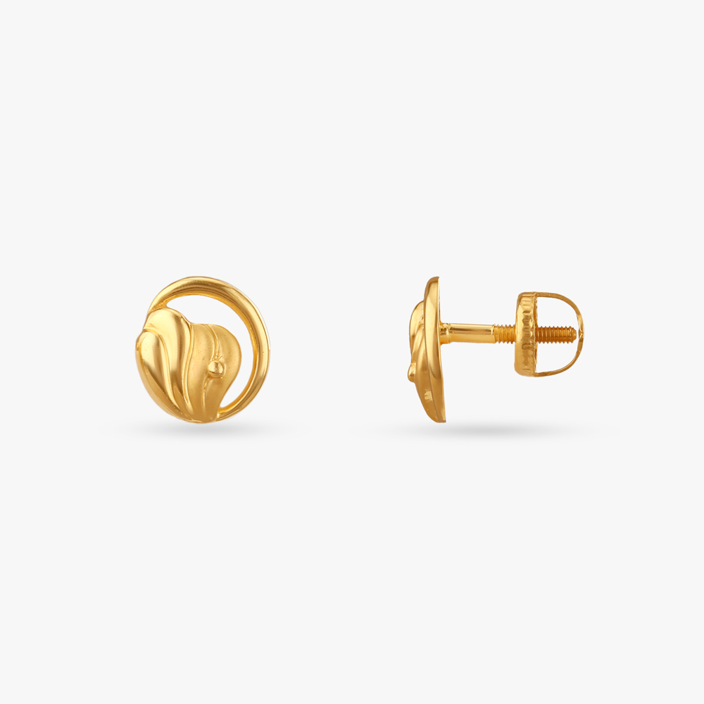 

Artistic Curve Gold Stud Earrings