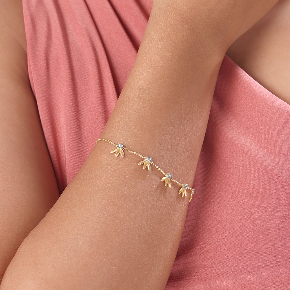 Playful Sparkle Leaf Diamond Bracelet,,hi-res image number null