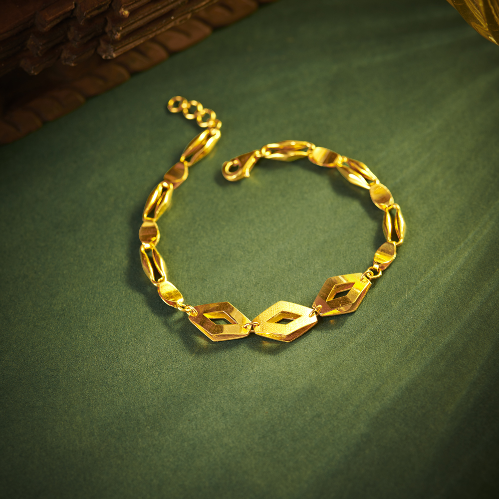 Teardrop Linked Gold Bracelet