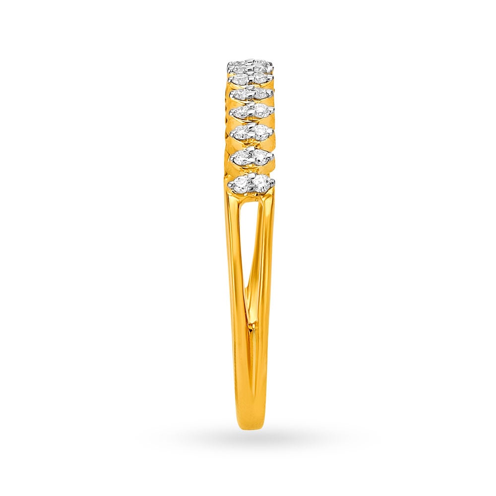 Exquisite 18 Karat Yellow Gold And Diamond Studded Finger Ring,,hi-res image number null