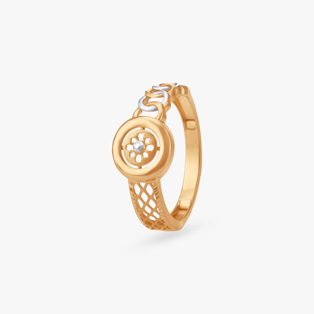 

Halo Bloom Gold Ring