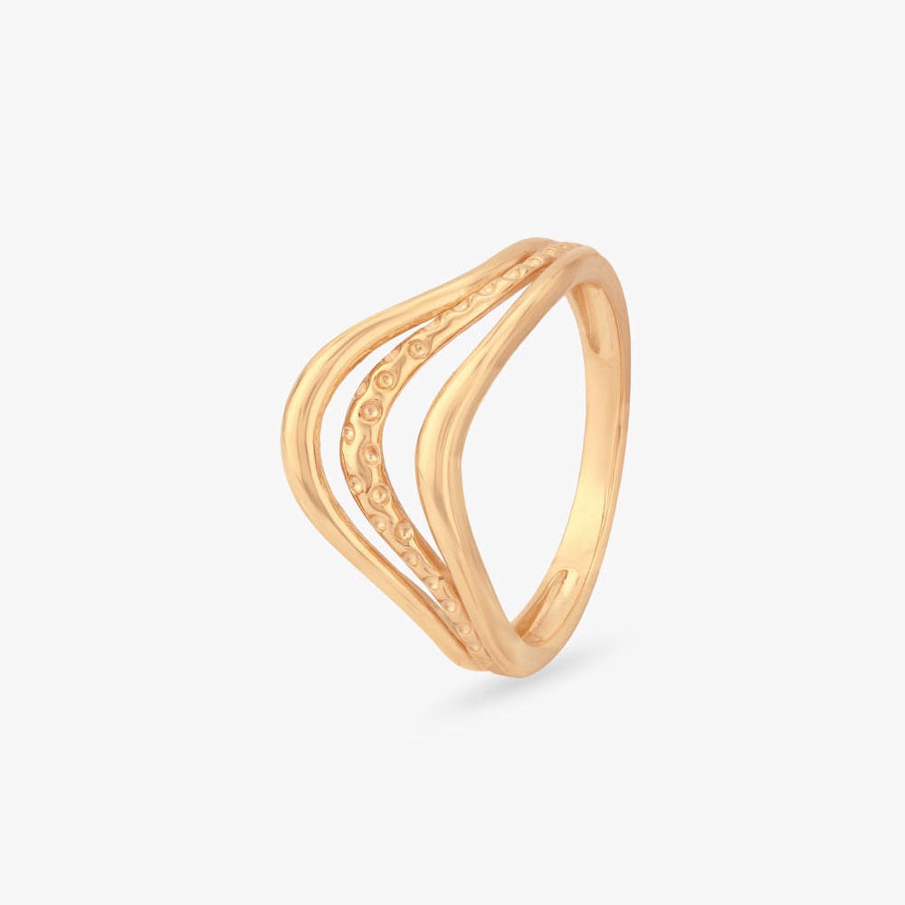 

Flowing Wave Gold Ring