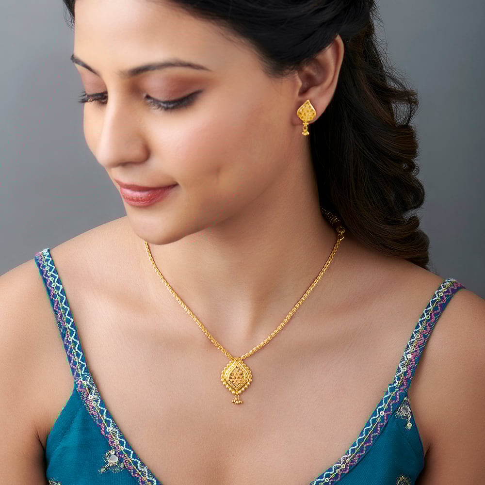 Resplendent Necklace Set,,hi-res image number null