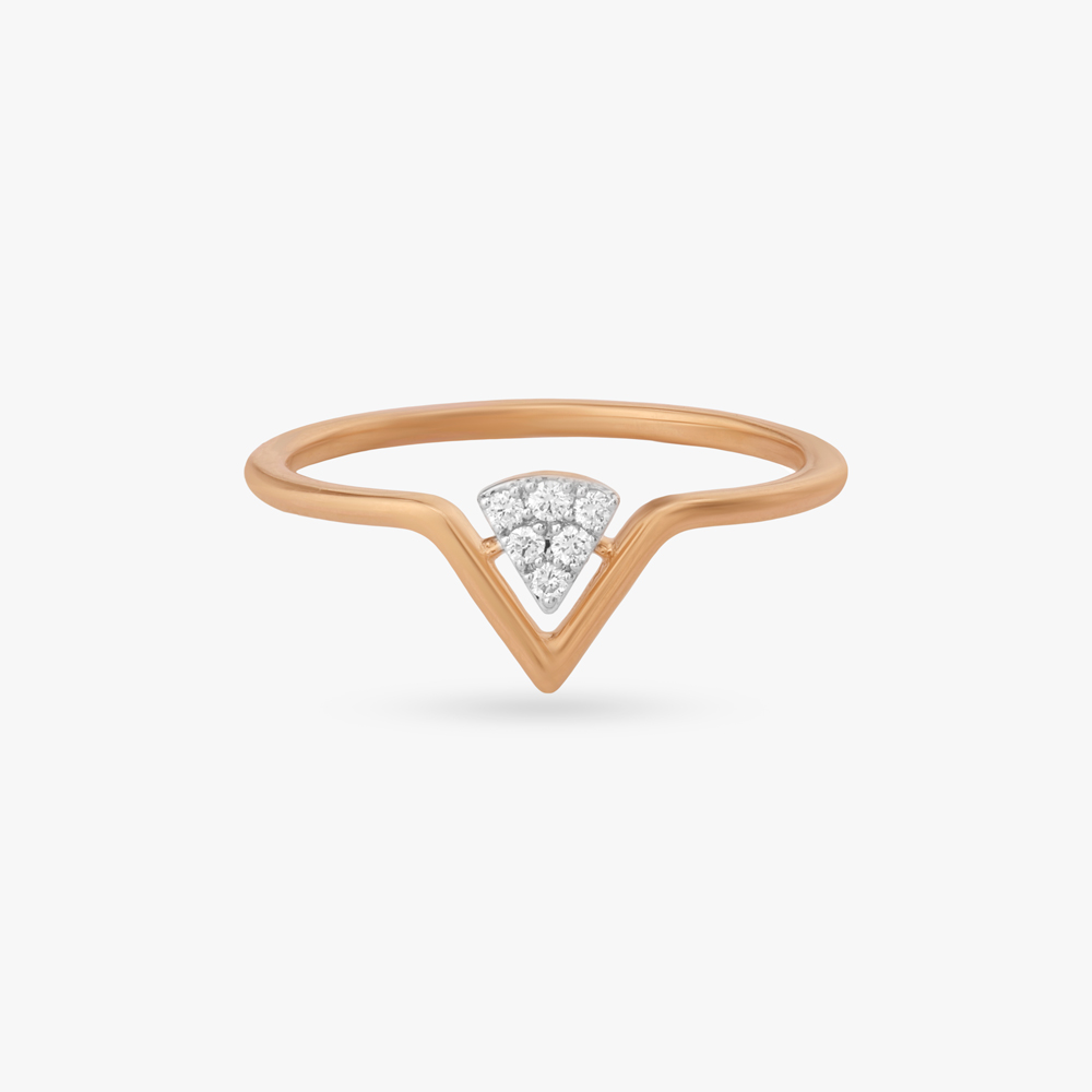 

Chevron Point Diamond Ring