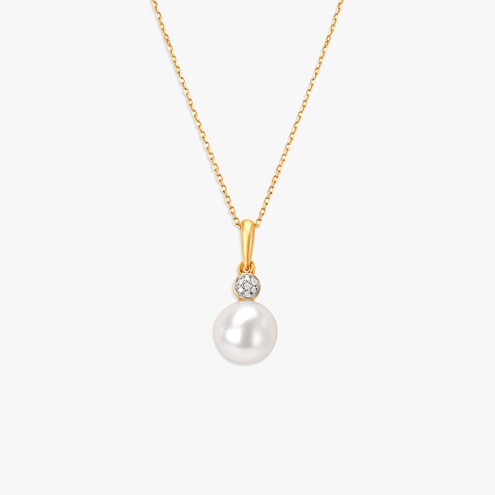 Enticing Pearl and Diamond Pendant with Chain,,hi-res image number null