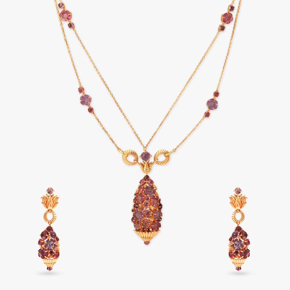 

Lush Bloom Gold Necklace Set