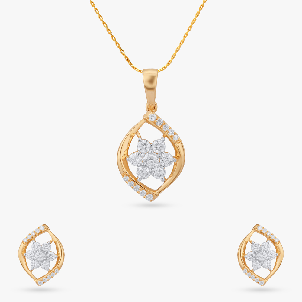 Bloom Crest Diamond Pendant and Earrings Set,,hi-res image number null